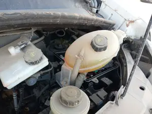 Foto de DEPOSITO EXPANSION NISSAN NV400 FURGON (X62) 2.3 dCi Diesel CAT (125 CV / 92 KW)