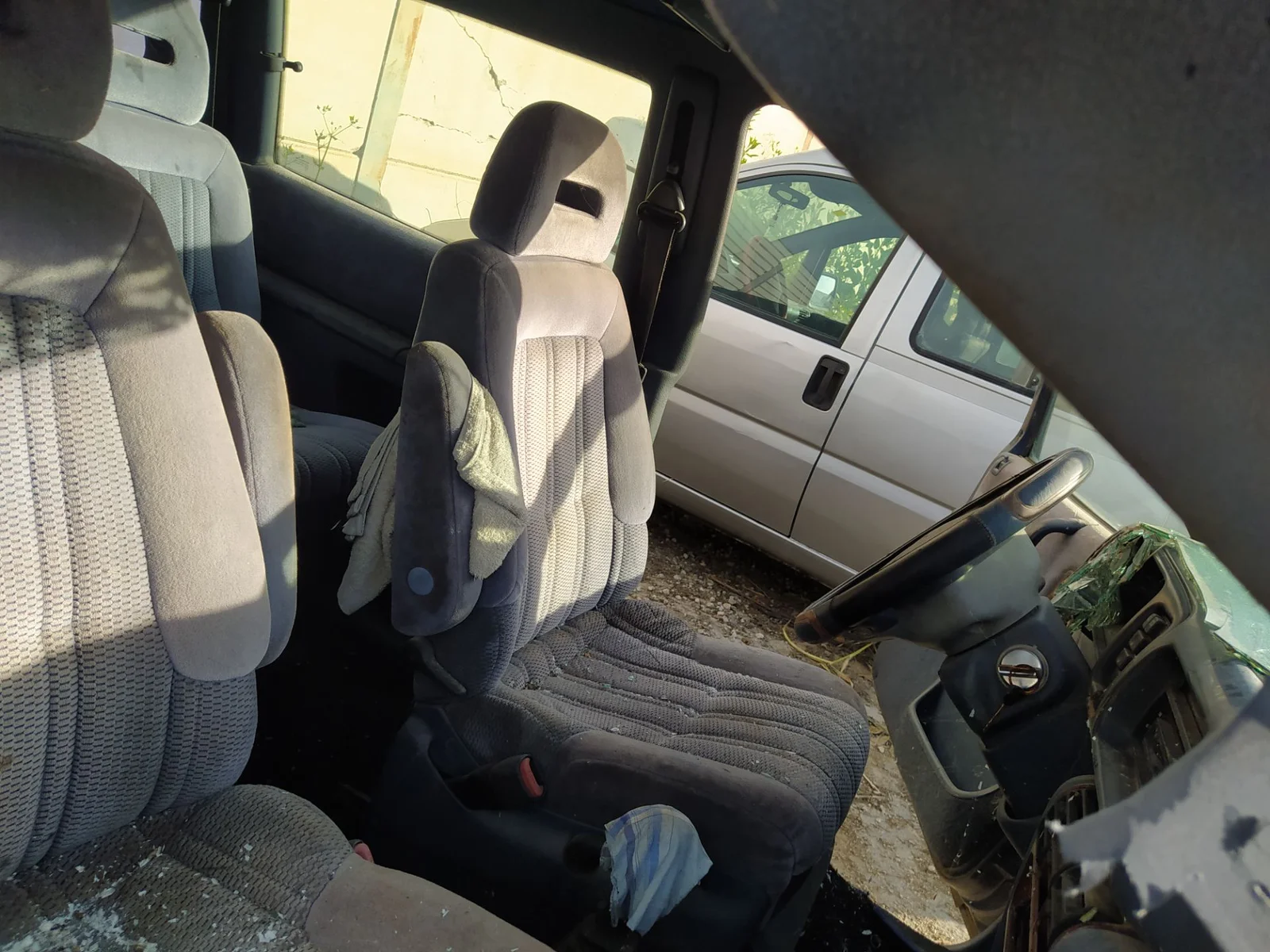 Foto de CINTURON SEGURIDAD DELANTERO IZQUIERDO CHRYSLER VOYAGER GS 2.5 Turbodiesel (116 CV / 85 KW)