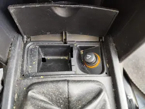 Foto de CENICERO PEUGEOT 207 1.4 HDi (68 CV / 50 KW)
