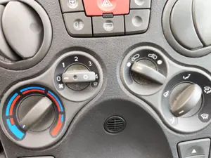 Foto de MANDO CALEFACCION / AIRE ACONDICIONADO FIAT II PANDA (169) 1.2 CAT (60 CV / 44 KW)