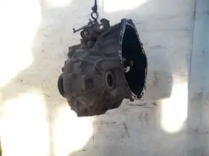 Foto de CAJA CAMBIOS MERCEDES-BENZ V CLASE (638) 2.2 16V CDI Turbodiesel CAT (122 CV / 90 KW) referencia A6382602300 foto 2