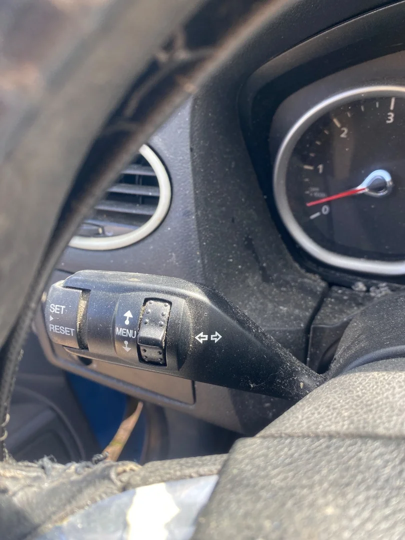 Foto de MANDO INTERMITENTES FORD FOCUS BERLINA (CB4) 1.6 TDCi CAT (109 CV / 80 KW)