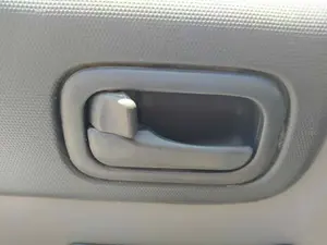 Foto de MANETA INTERIOR TRASERA IZQUIERDA NISSAN X-TRAIL (T30) 2.2 16V Turbodiesel CAT (114 CV / 84 KW) referencia 806718H602