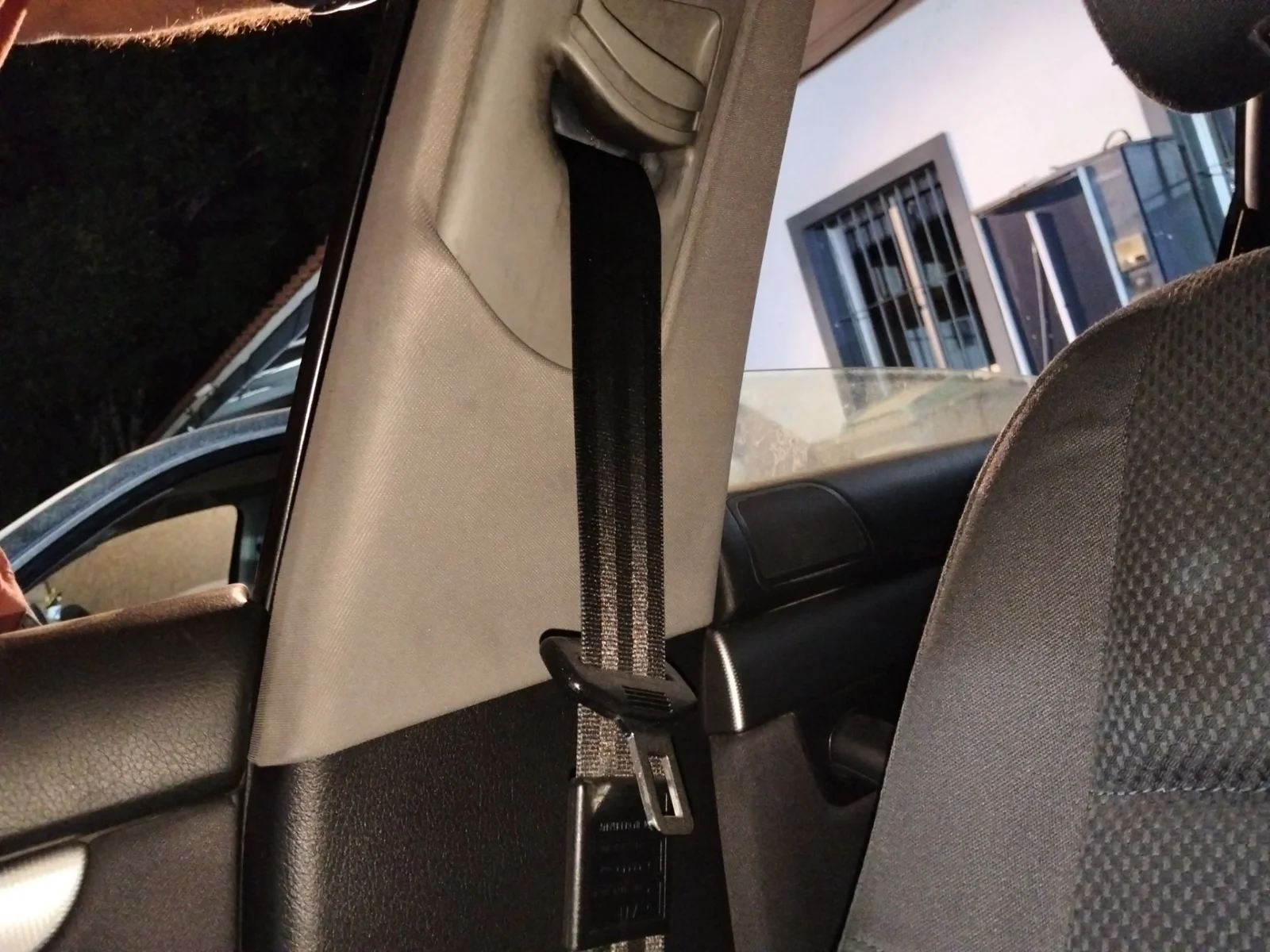 Foto de CINTURON SEGURIDAD DELANTERO DERECHO AUDI A4 BERLINA (8E)