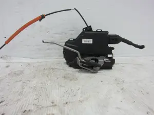 Foto de CERRADURA PUERTA TRASERA DERECHA AUDI A4 BERLINA (8E) 2.0 16V FSI (150 CV / 110 KW) referencia 8E0839016C