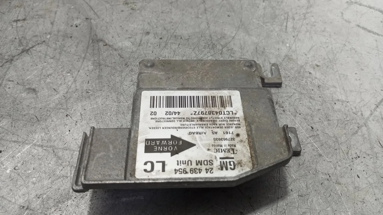 Foto de CENTRALITA AIRBAG OPEL CORSA C 1.2 16V CAT (Z 12 XE / LW4) (75 CV / 55 KW) referencia 24439954