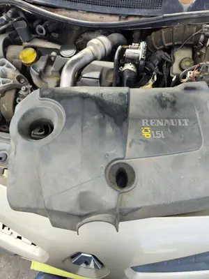 Foto de TAPA MOTOR RENAULT MEGANE II COUPE/CABRIO 1.5 dCi Diesel (106 CV / 78 KW)