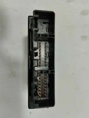 Foto de MODULO ELECTRONICO FORD FOCUS FAMILIAR (CAK) 1.6 16V CAT (101 CV / 74 KW) referencia 98AG15K600DB foto 4