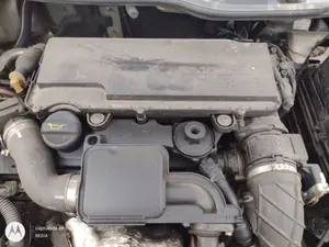 Foto de CAJA FILTRO AIRE PEUGEOT 206 1.4 HDi (68 CV / 50 KW) referencia 1420K3