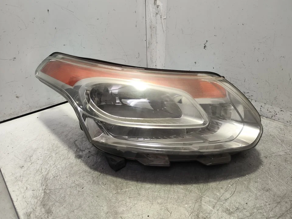 Foto de FARO DERECHO CITROEN C3 PICASSO 1.6 HDi FAP (92 CV / 68 KW) referencia 6206N5