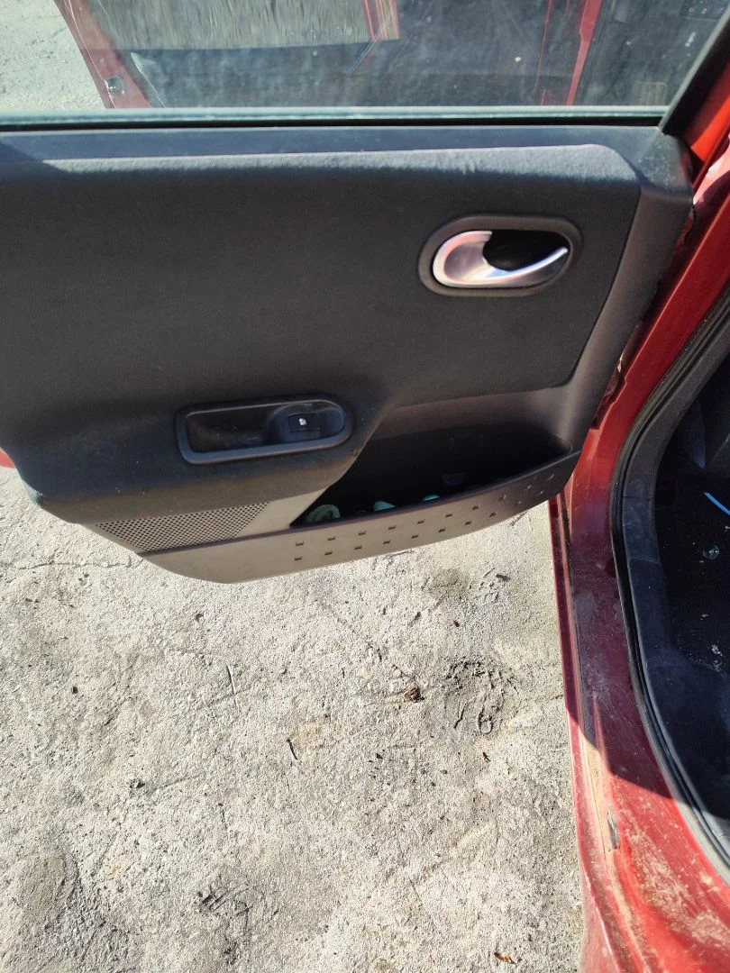 Foto de ELEVALUNAS TRASERO IZQUIERDO RENAULT MEGANE II BERLINA 5P 1.5 dCi Diesel (106 CV / 78 KW)