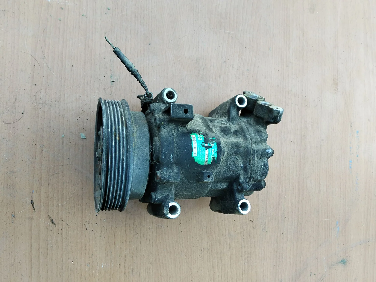 Foto de COMPRESOR AIRE ACONDICIONADO RENAULT CLIO II FASE II (B/CB0) referencia 8200315744