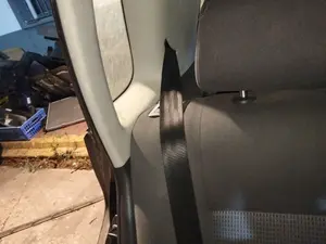 Foto de CINTURON SEGURIDAD TRASERO DERECHO VOLKSWAGEN POLO IV (9N1)