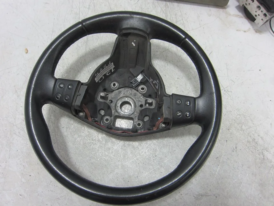 Foto de VOLANTE SEAT ALTEA XL (5P5) 1.9 TDI (105 CV / 77 KW) referencia SV30053000
