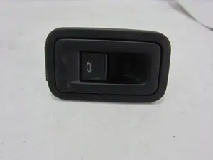 Foto de INTERRUPTOR VOLKSWAGEN T6.1 TRANSPORTER CARAVELLE (SH) 2.0 TDI (110 CV / 81 KW) referencia 7LA888247K foto 4