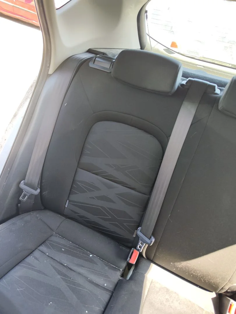 Foto de CINTURON SEGURIDAD TRASERO DERECHO KIA CEED (JD) 1.4 CAT (99 CV / 73 KW)