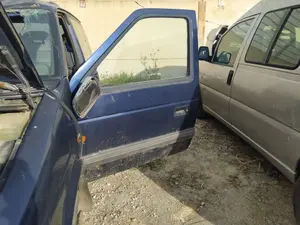 Foto de PUERTA DELANTERA IZQUIERDA CHRYSLER VOYAGER GS 2.5 Turbodiesel (116 CV / 85 KW)