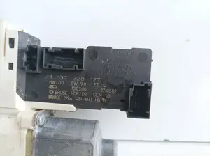 Foto de MOTOR ELEVALUNAS DELANTERO DERECHO PEUGEOT 407 SW referencia 1137328127 foto 3