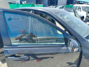 Foto de LUNA DELANTERA DERECHA MERCEDES-BENZ CLASE C (BM 203) BERLINA 2.2 CDI CAT (116 CV / 85 KW) referencia A203725021064