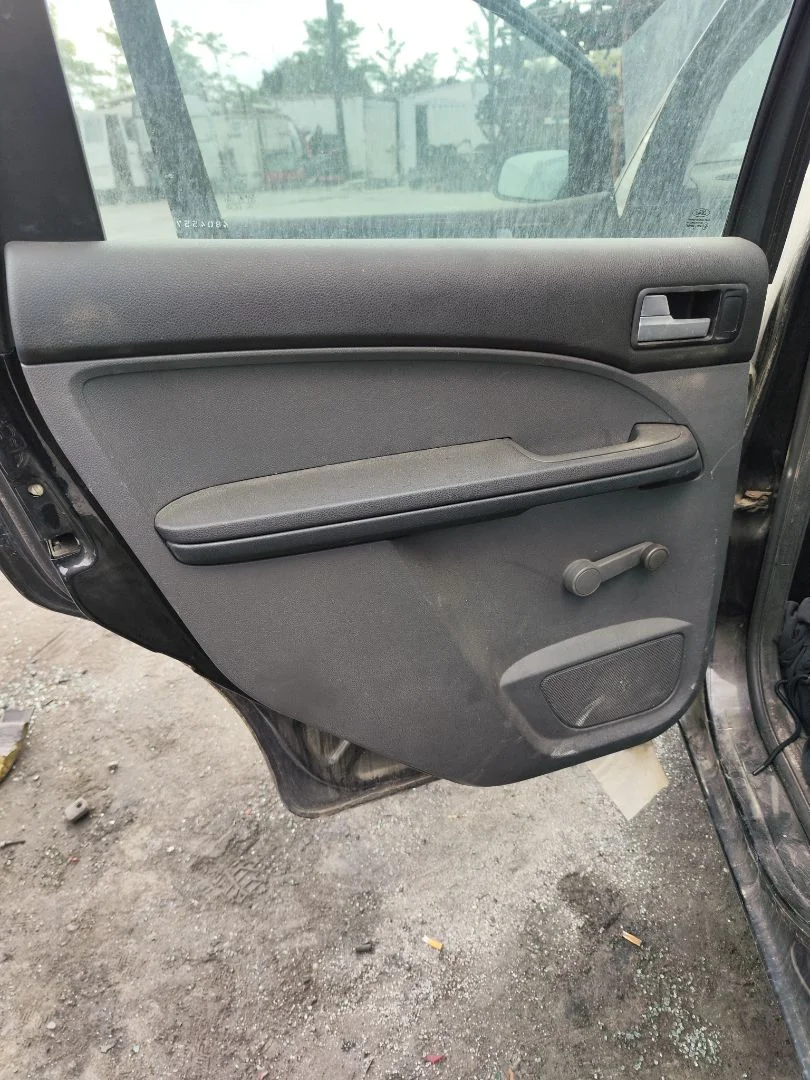 Foto de GUARNECIDO PUERTA TRASERA IZQUIERDA FORD FOCUS C-MAX (CAP)(2003) 1.6 TDCi CAT (109 CV / 80 KW) referencia 1453998