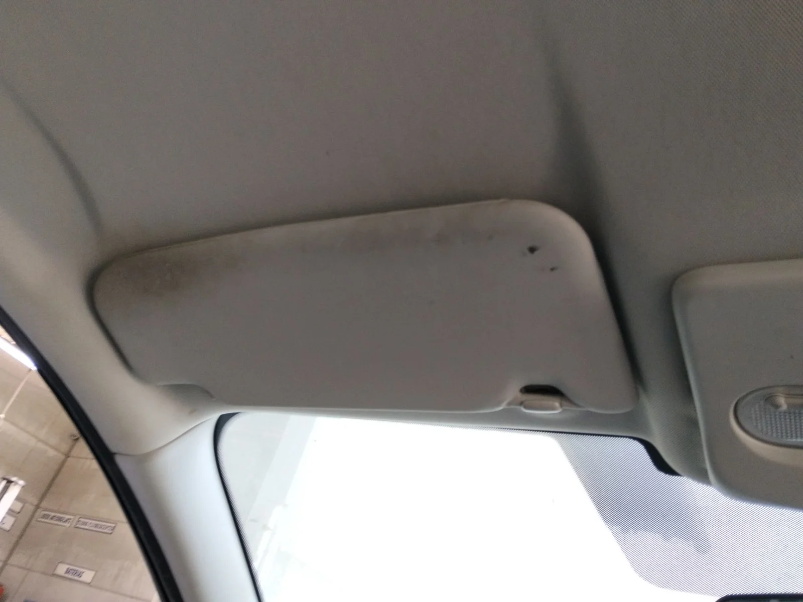 Foto de PARASOL IZQUIERDO NISSAN QASHQAI (J11E) 1.2 16V CAT (116 CV / 85 KW)