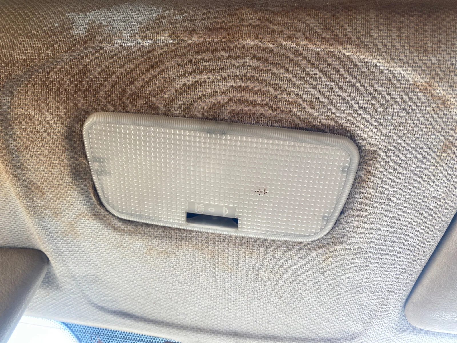 Foto de LUZ INTERIOR MERCEDES-BENZ VITO FURGÓN (639) 2.1 CDI CAT (109 CV / 80 KW) referencia A9018200101