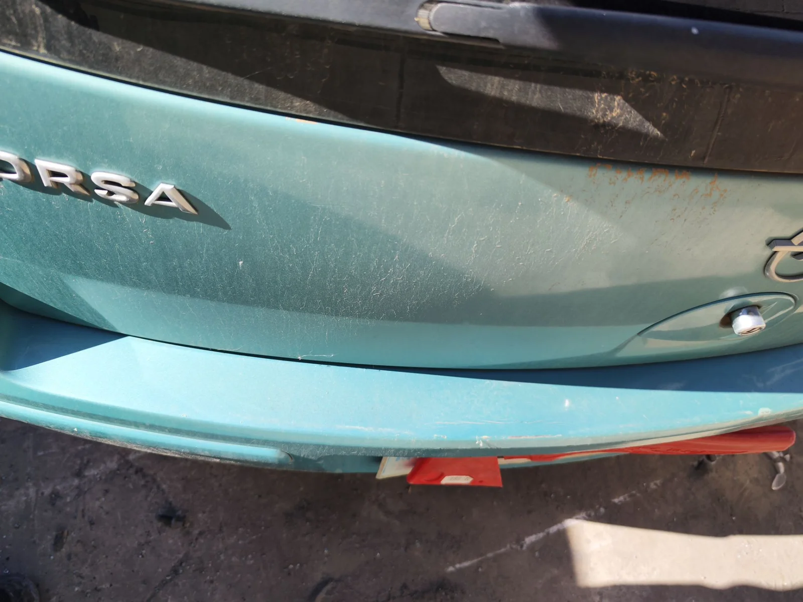 Foto de PANEL TRASERO OPEL CORSA C 1.2 16V CAT (Z 12 XEP / LB4) (80 CV / 59 KW)