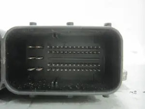 Foto de CENTRALITA MOTOR UCE BMW SERIE 7 (E65/E66) 3.0 Turbodiesel CAT (218 CV / 160 KW) referencia DDE7789572 foto 3