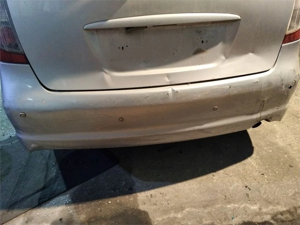 Foto de REFUERZO PARAGOLPES TRASERO MITSUBISHI GRANDIS (NA0W)