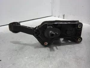 Foto de PEDAL EMBRAGUE VOLKSWAGEN GOLF VII BERLINA (BQ1/BE2) 1.6 TDI (116 CV / 85 KW) referencia 5Q1721059GH foto 3
