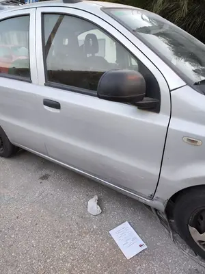 Foto de PUERTA DELANTERA DERECHA FIAT II PANDA (169) 1.2 CAT (60 CV / 44 KW)