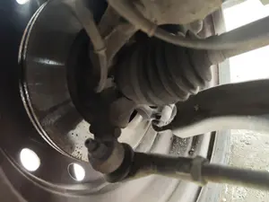 Foto de MANGUETA DELANTERA IZQUIERDA RENAULT CLIO III 1.5 dCi Diesel CAT (86 CV / 63 KW)