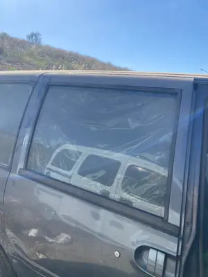 Foto de LUNA TRASERA DERECHA NISSAN SERENA (C23M) 2.3 Diesel (75 CV / 55 KW)