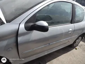 Foto de PUERTA DELANTERA IZQUIERDA PEUGEOT 206 1.4 HDi (68 CV / 50 KW) referencia 9002K6