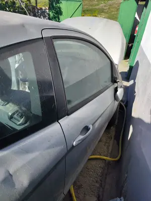 Foto de GOMAS CONTORNO PUERTA FORD KA (CCU) 1.3 TDCi CAT (75 CV / 55 KW)