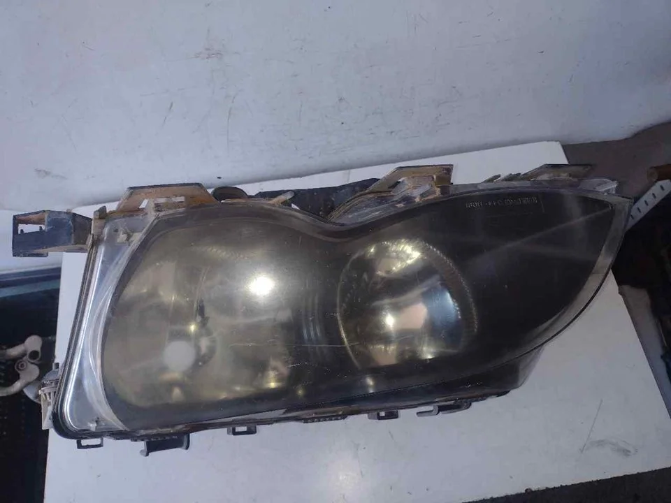 Foto de FARO IZQUIERDO BMW SERIE 3 TOURING (E46) referencia 083441109L