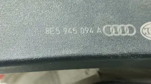 Foto de PILOTO TRASERO DERECHO INTERIOR AUDI A4 BERLINA (8E) 2.0 16V TDI (170 CV / 125 KW) referencia 8E5945094A foto 4