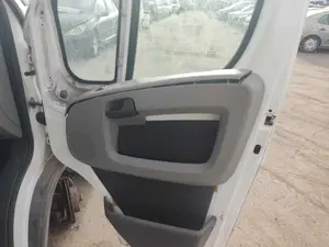 Foto de MANETA EXTERIOR DELANTERA DERECHA PEUGEOT BOXER (333/335) FURGÓN TECHO ELEVADO BAT.4035MM 3.0 HDI FAP CAT (146 CV / 107 KW)