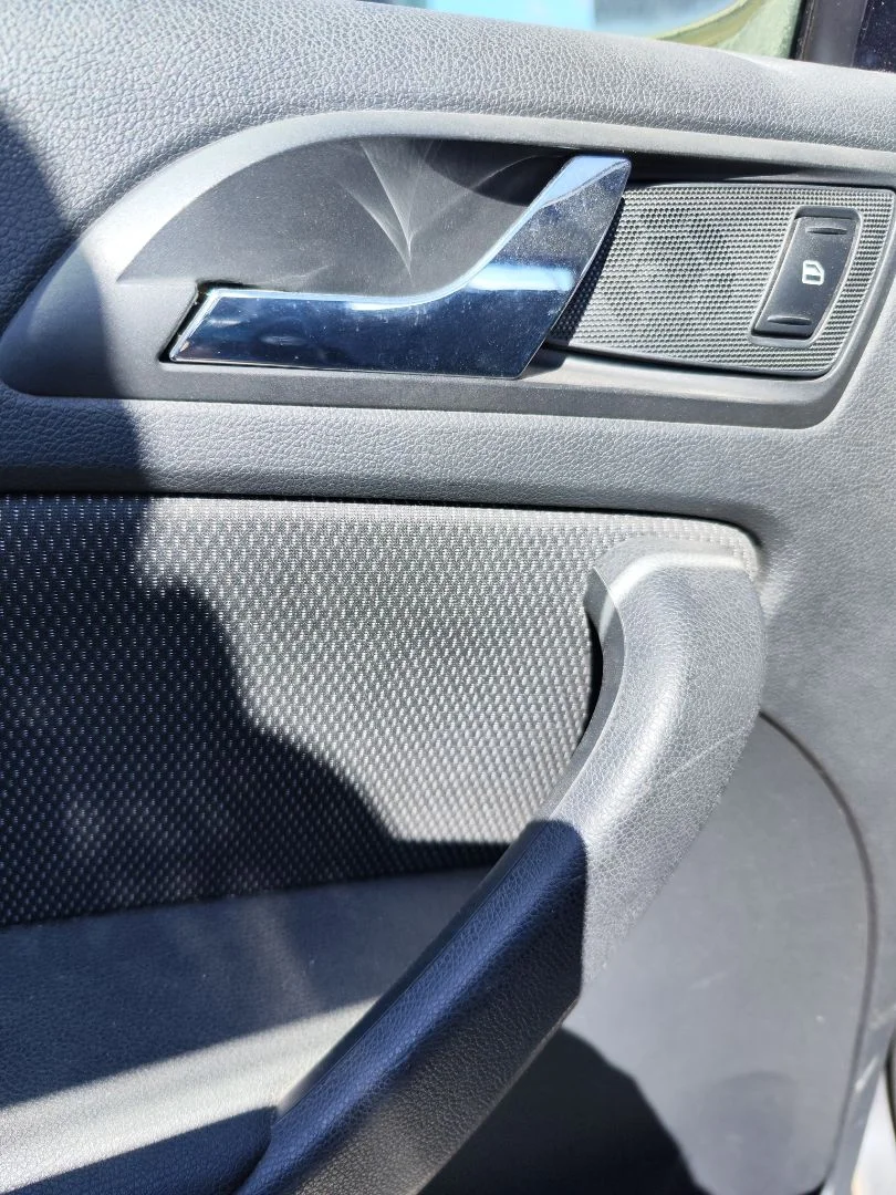 Foto de MANETA INTERIOR TRASERA IZQUIERDA SKODA YETI (5L)(2009) 2.0 TDI (110 CV / 81 KW)