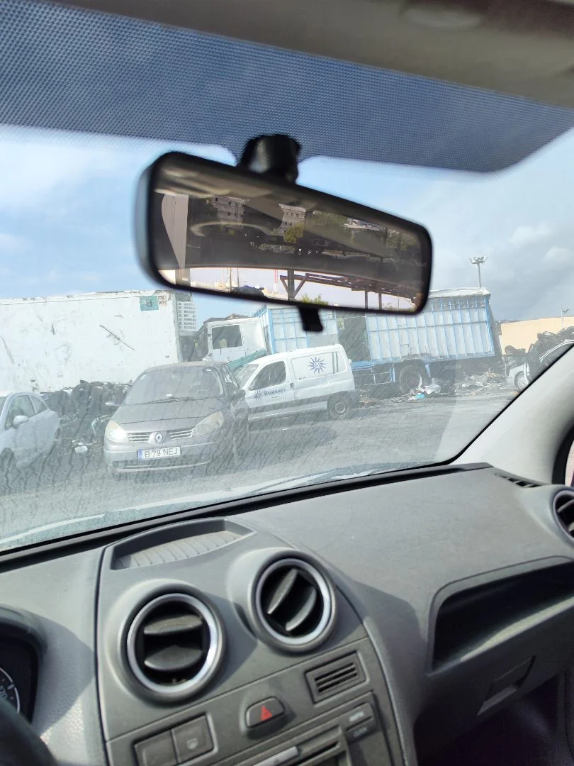 Foto de RETROVISOR INTERIOR FORD FIESTA (CBK) 1.4 TDCi CAT (68 CV / 50 KW)