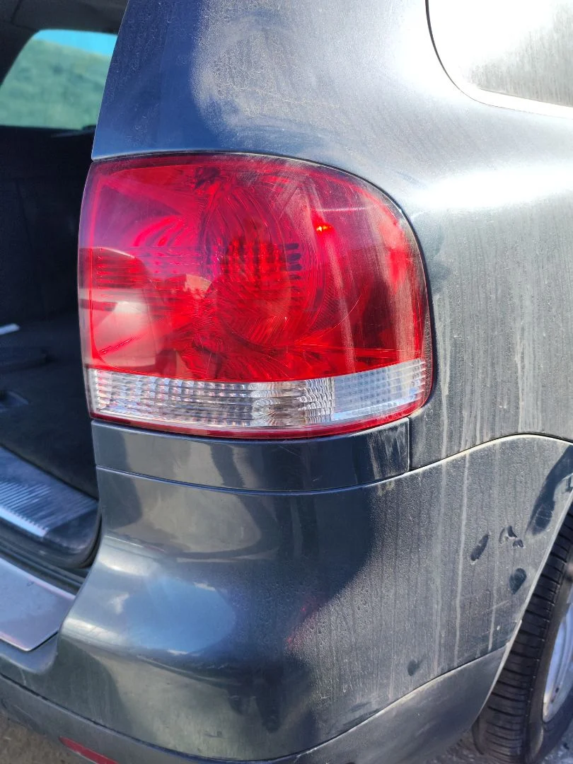 Foto de PILOTO TRASERO DERECHO VOLKSWAGEN TOUAREG (7L6) 4.2 V8 32V FSI (350 CV / 257 KW)