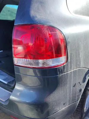 Foto de PILOTO TRASERO DERECHO VOLKSWAGEN TOUAREG (7L6) 4.2 V8 32V FSI (350 CV / 257 KW)