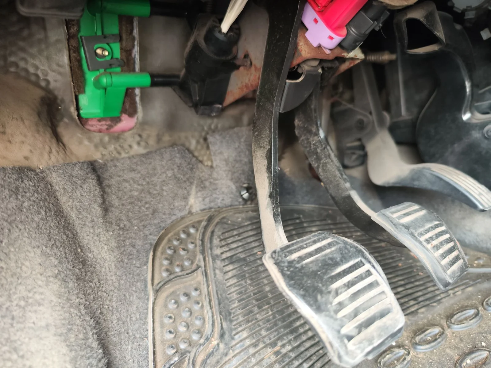 Foto de BOMBIN EMBRAGUE FORD FOCUS BERLINA (CAK) 1.6 16V CAT (101 CV / 74 KW)