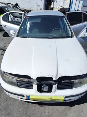Foto de CAPO SEAT LEON (1M1) 1.9 TDI (90 CV / 66 KW) foto 4