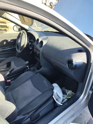 Foto de SALPICADERO SEAT CORDOBA BERLINA (6L2) 1.9 TDI (131 CV / 96 KW) referencia 6L1857003L FKZ