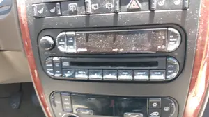 Foto de SISTEMA AUDIO / RADIO CD CHRYSLER VOYAGER (RG) foto 4