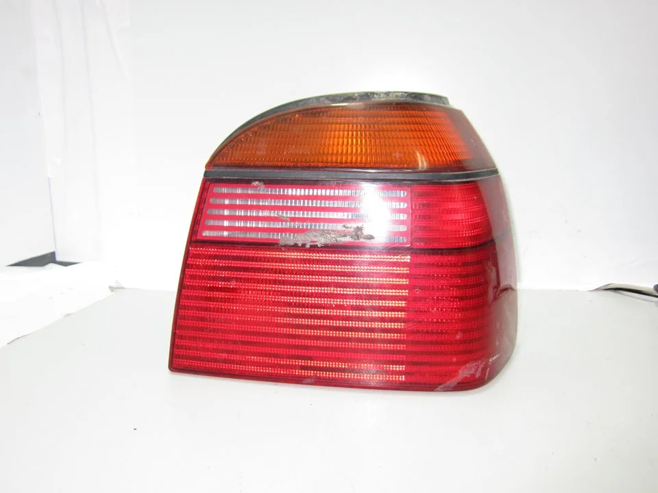 Foto de PILOTO TRASERO DERECHO VOLKSWAGEN GOLF III (1H1)(11.1991) 1.9 TDI (90 CV / 66 KW) referencia 1H6945257