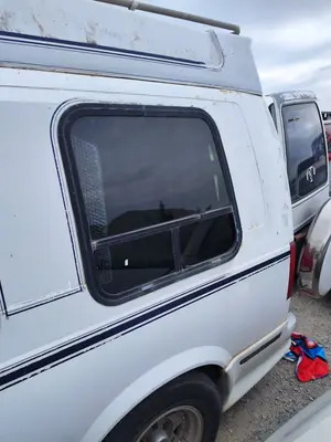 Foto de LUNA CUSTODIA TRASERA IZQUIERDA CHEVROLET ASTRO VAN 4.3 V6 CAT (189 CV / 139 KW)