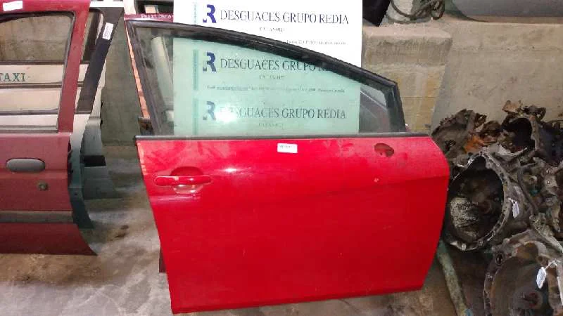 Foto de PUERTA DELANTERA DERECHA SEAT LEON (1P1)