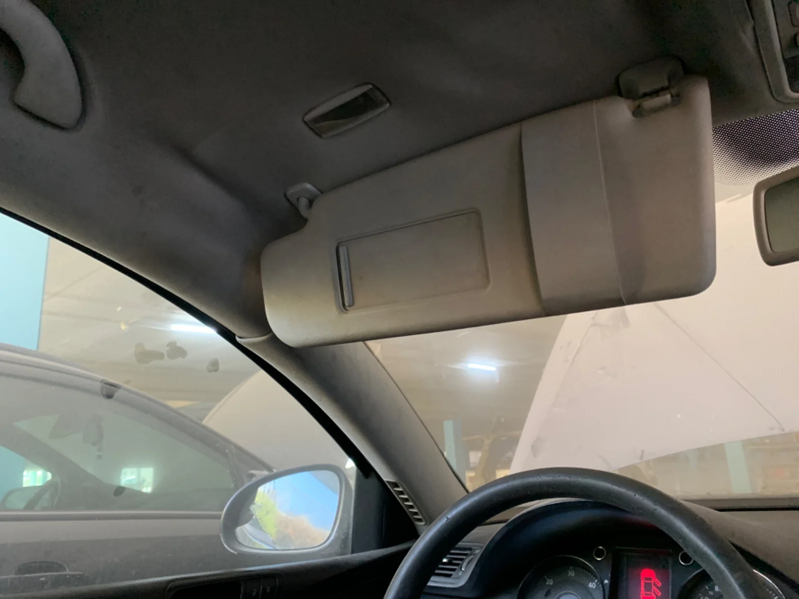 Foto de PARASOL IZQUIERDO VOLKSWAGEN PASSAT VARIANT (3C5) 2.0 TDI (140 CV / 103 KW) referencia 1K0857551N FKZ